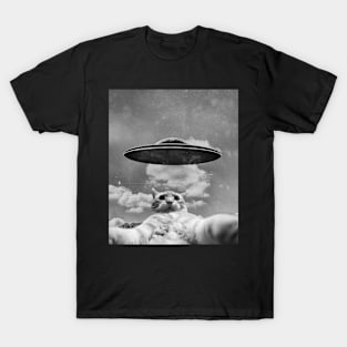 Cat UFO Selfie Funny Alien T-Shirt